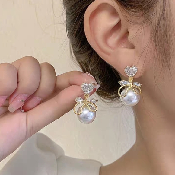 Jewelry - Pavé Heart Pearl Dangle Earrings